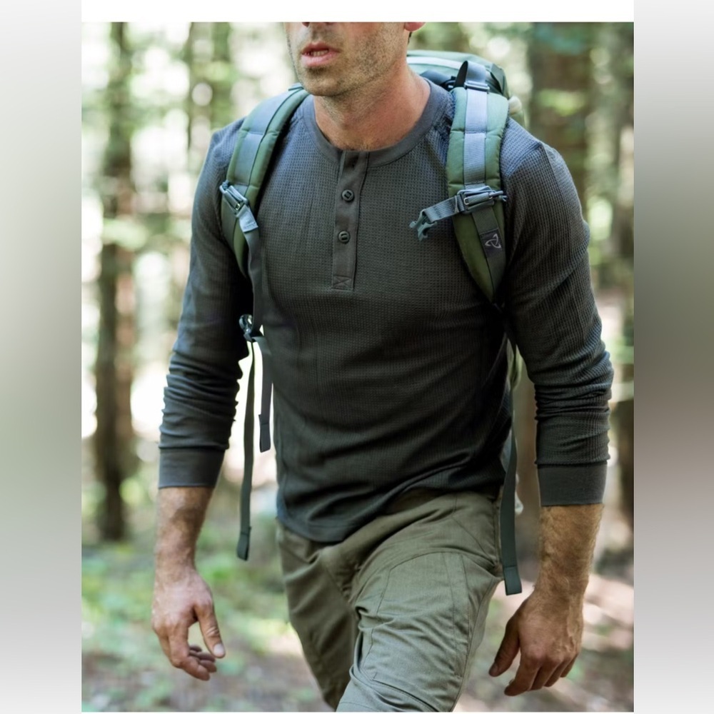TRIPLE AUGHT DESIGN Henley Pullover gray M